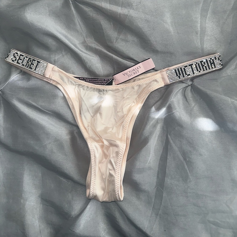 NWT Victoria’s Secret Bling thong